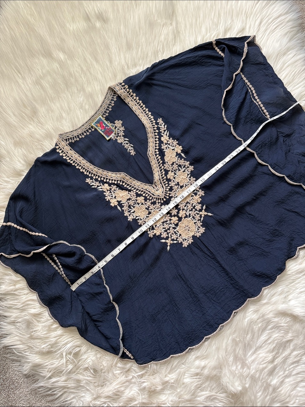 Johnny Was Embroidered Tunic/Blouse Oversized Navy Blue & cream Size M - Picture 7 of 10
